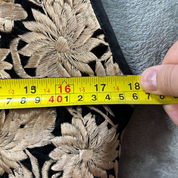 Vest Womens Medium Velvet Embroidered Black Floral Boho Festival 18"PTP - Picture 2 of 6